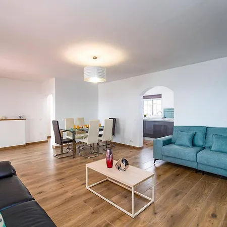 Βίλα Via Mare By