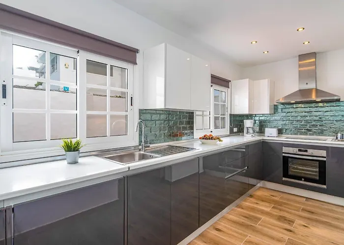 别墅 Via Mare By *